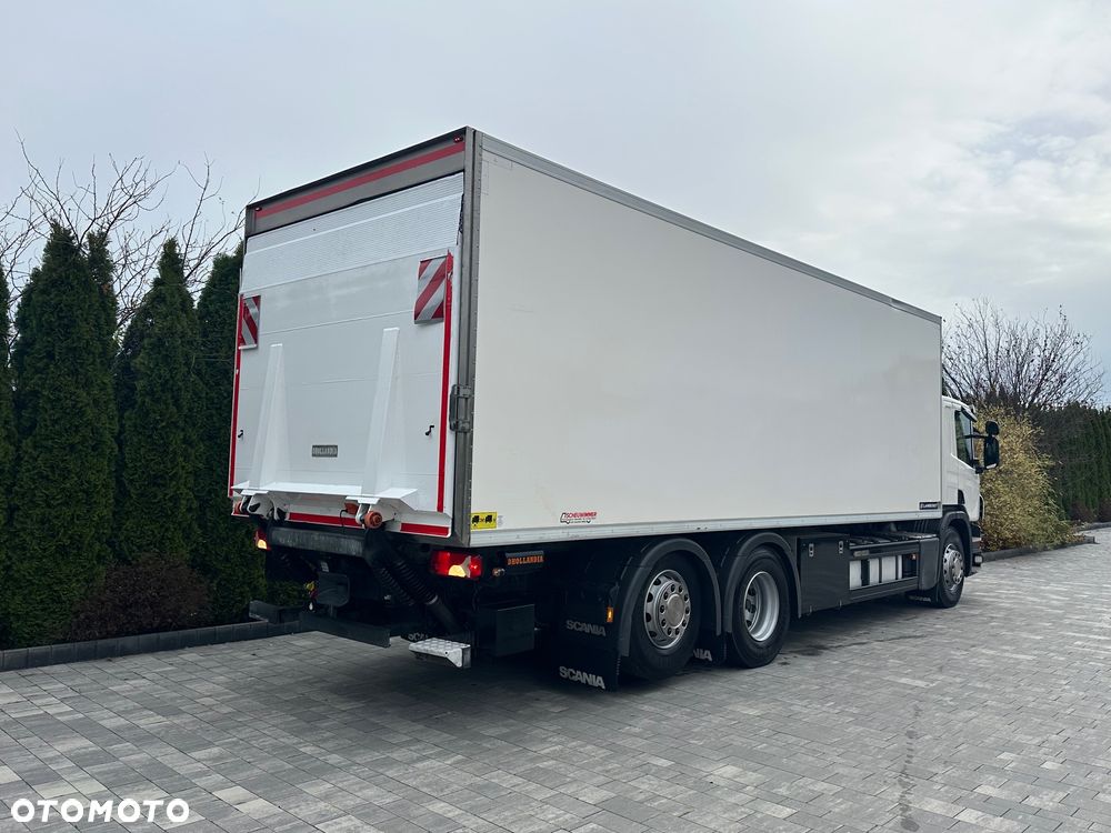 Scania / P360 / 6X2 / CHŁODNIA 7,7 m / Carrier / WINDA / - 21