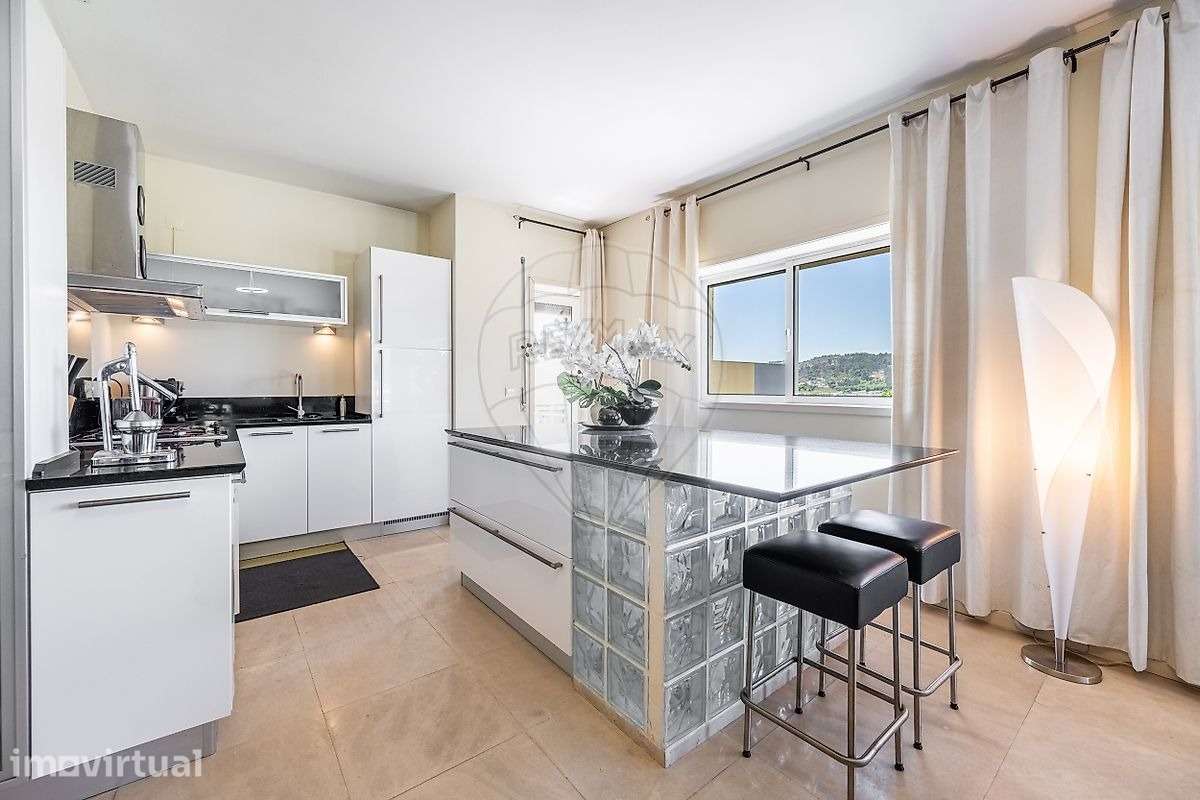 Apartamento T2 transformado em T1 situado a 1 m do centro de Lousada - Grande imagem: 4/23