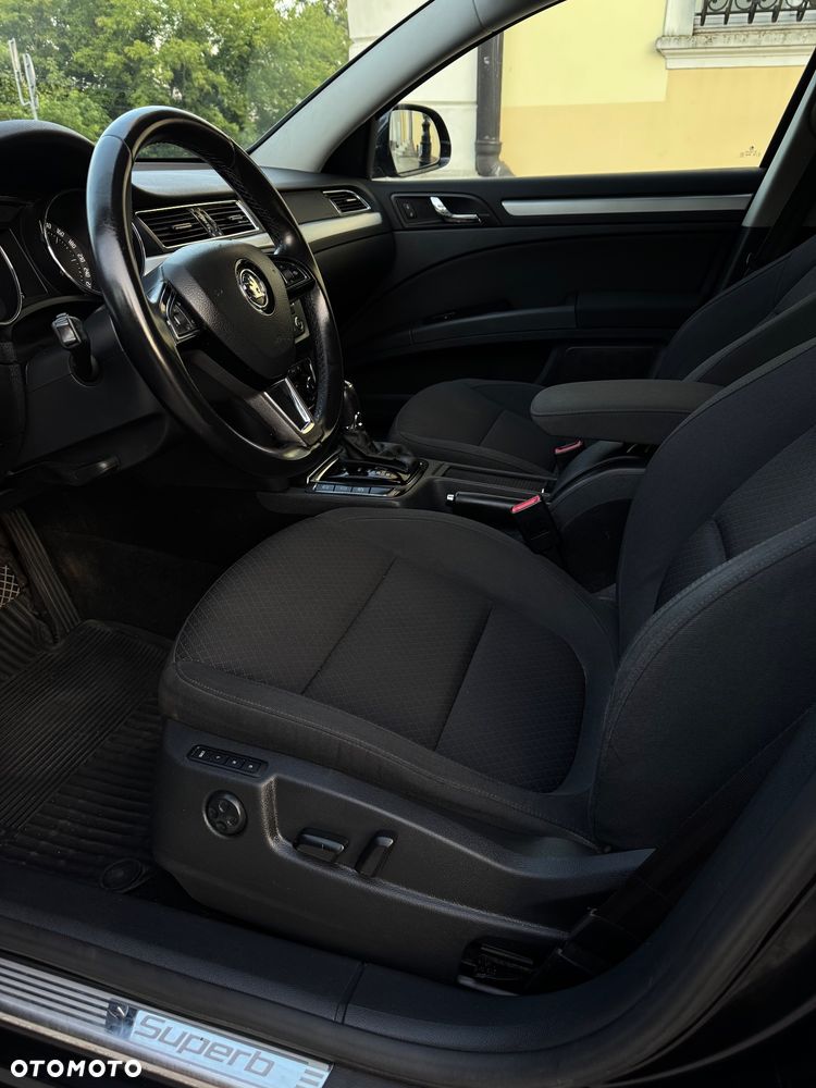 Skoda Superb 2.0 TDI Active DSG - 23
