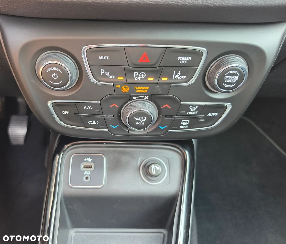 Jeep Compass 1.4 MultiAir Limited - 21