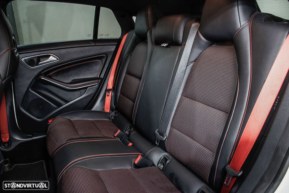 Mercedes-Benz CLA 45 AMG Shooting Brake 4-Matic - 12