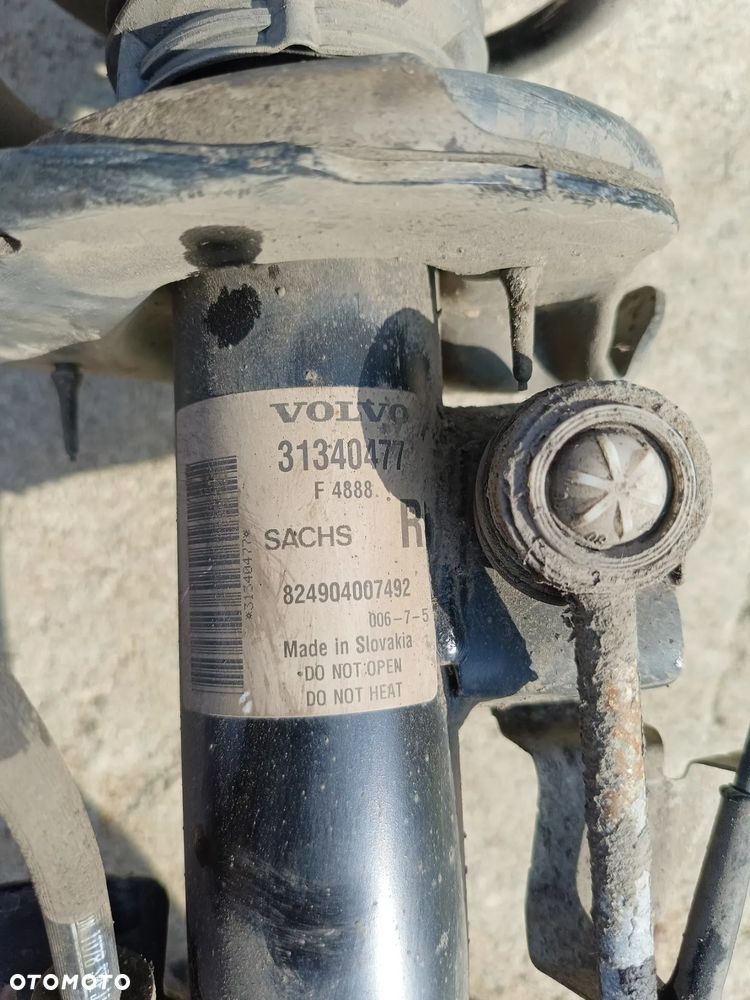 VOLVO XC60 I LIFT 2017R 2.4 D5  MCPERSON PRAWY PRZÓD 31340477 ZWROTNICA KOMPLETNA PIASTA - 6