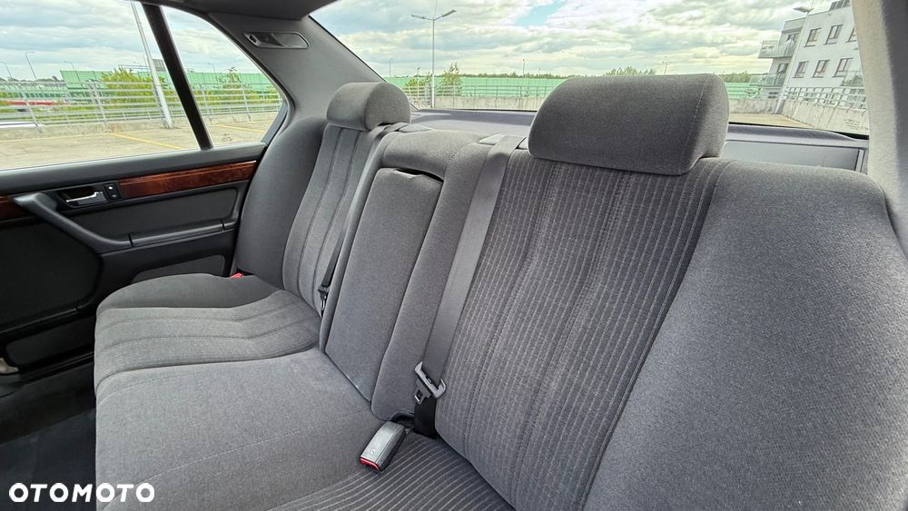 BMW Seria 7 730iL - 28