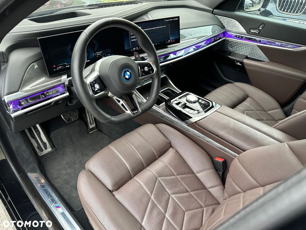 BMW Seria 7 M760e PHEV xDrive sport - 11