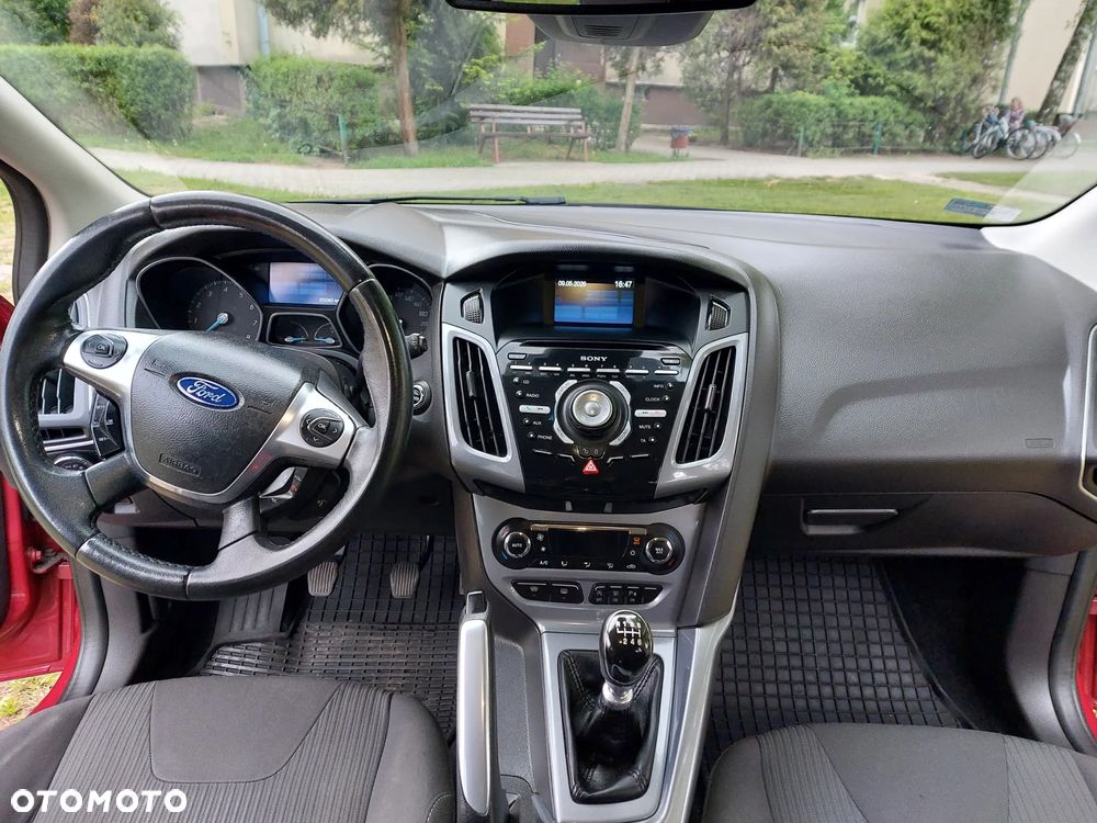 Ford Focus 1.6 EcoBoost Titanium - 11
