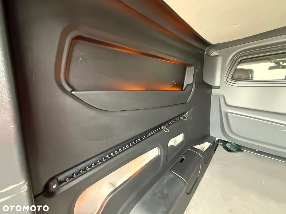 Opel Vivaro - 31