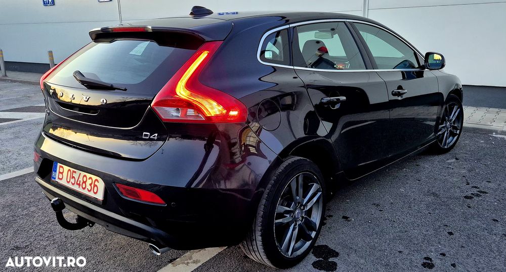 Volvo V40 D4 VEA Momentum - 13
