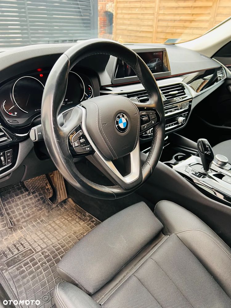 BMW Seria 5 520i GPF Sport Line sport - 12
