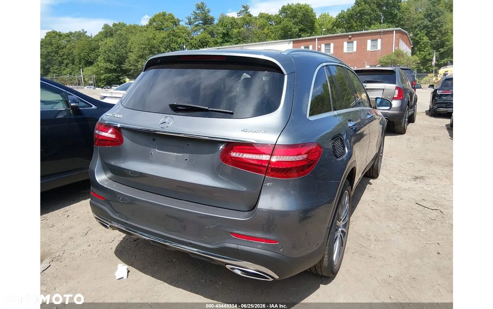 Mercedes-Benz GLC - 4