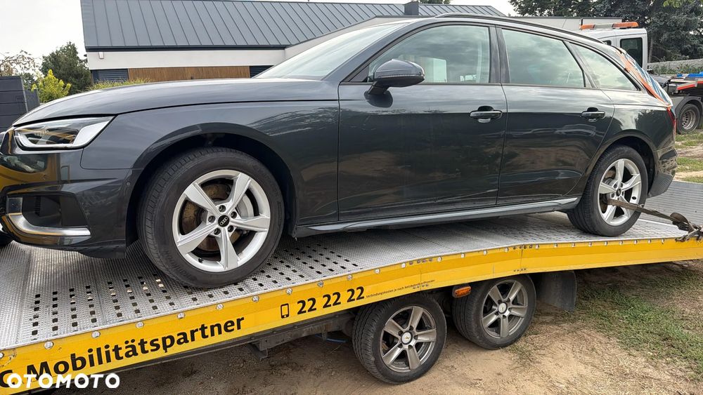 Audi A4 Avant 40 TFSI S tronic - 3
