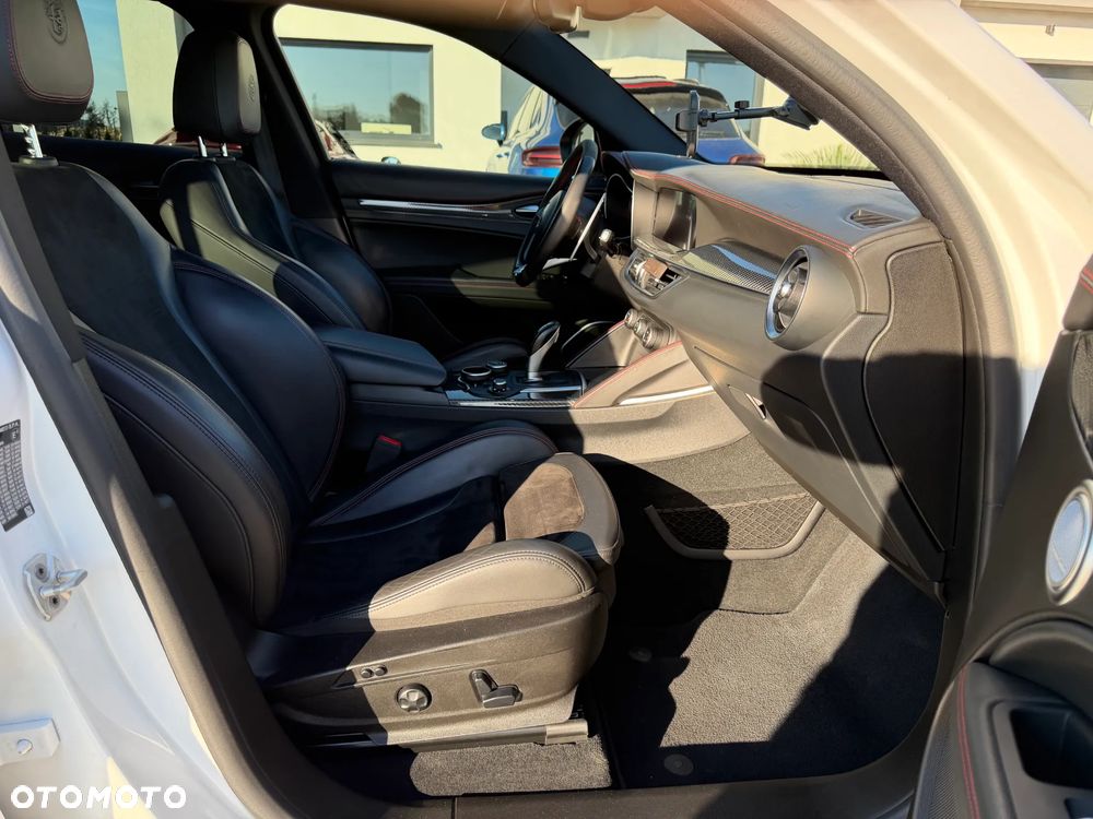 Alfa Romeo Stelvio 2.9 V6 Bi-Turbo Quadrifoglio Q4 - 22