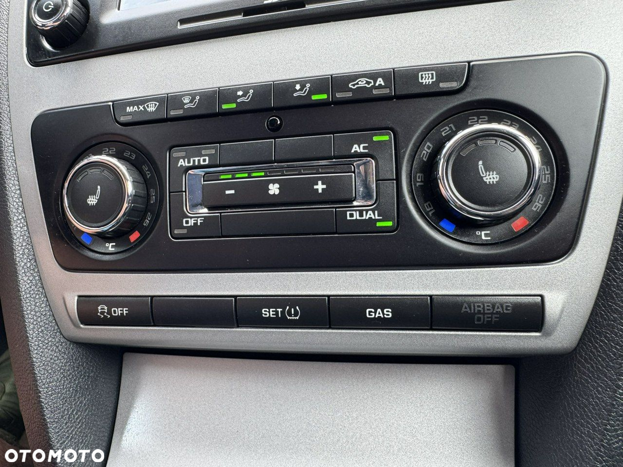 Skoda Octavia 1.6 Ambition - 9
