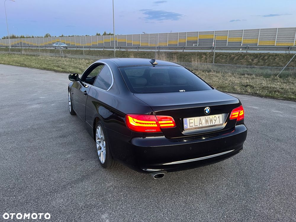 BMW Seria 3 320d - 5