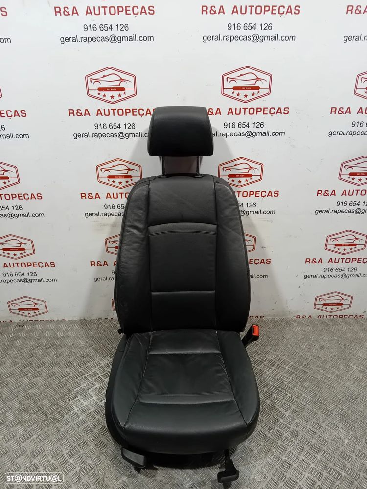 Conjunto de Bancos BMW Série 3 E92 em Pele Original - 16
