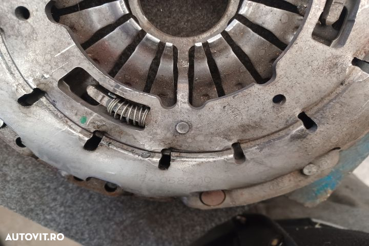 KIT AMBREIAJ 2.0D 184CP 124058910 323078710 7594958 MX1253 BMW Seria - 3