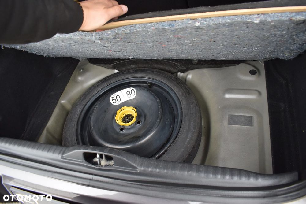 Citroën C3 BlueHDi 100 S&S PLUS - 17