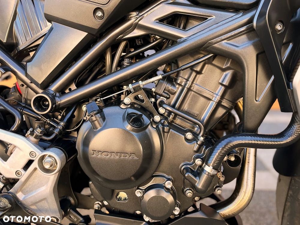 Honda CB - 10