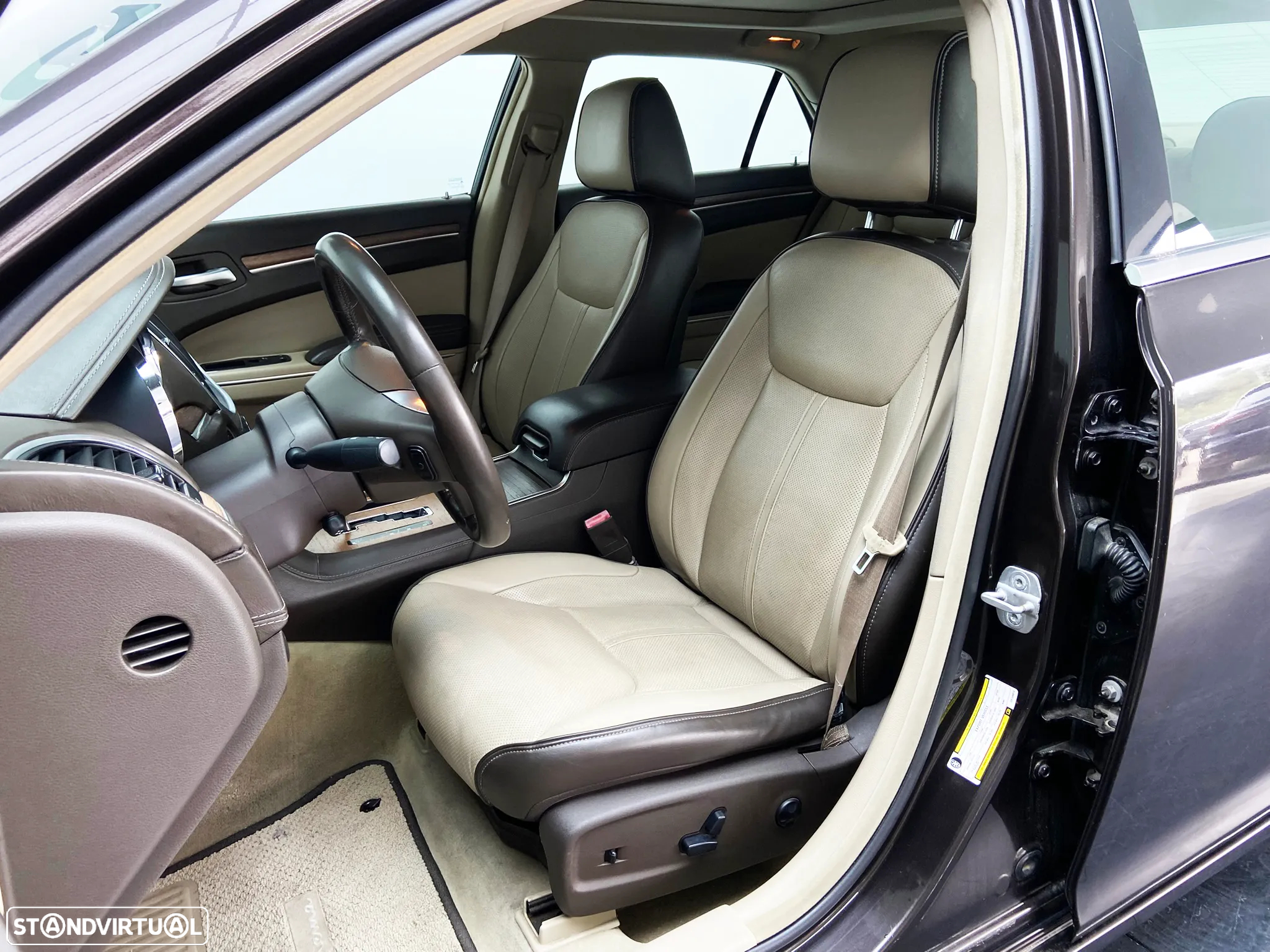 Lancia Thema 3.0 V6 M-Jet Executive - 9