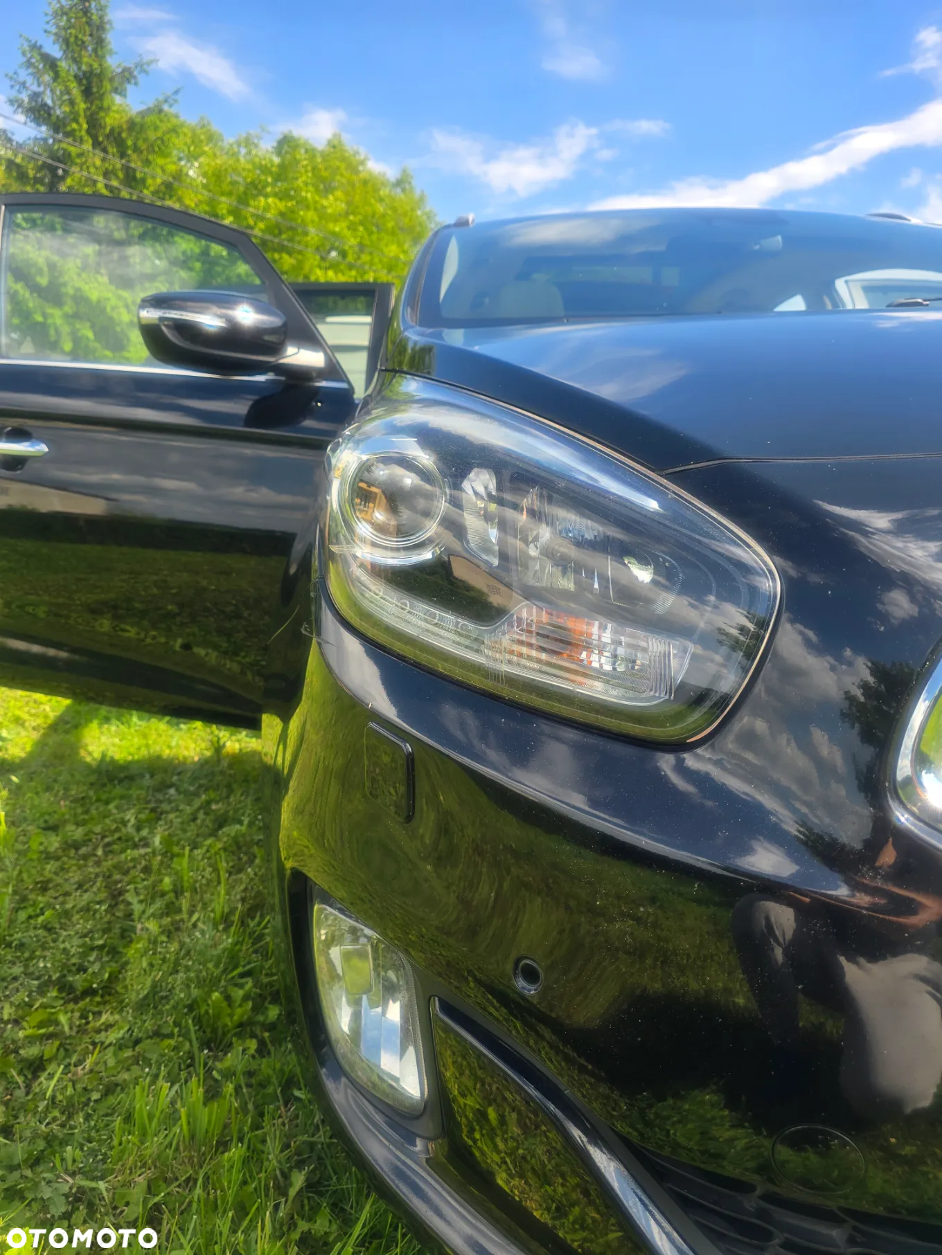 Kia Carens - 19