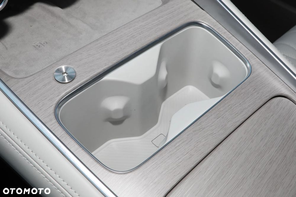 Omoda 9 1.5 Super Hybrid Exclusive AWD - 23