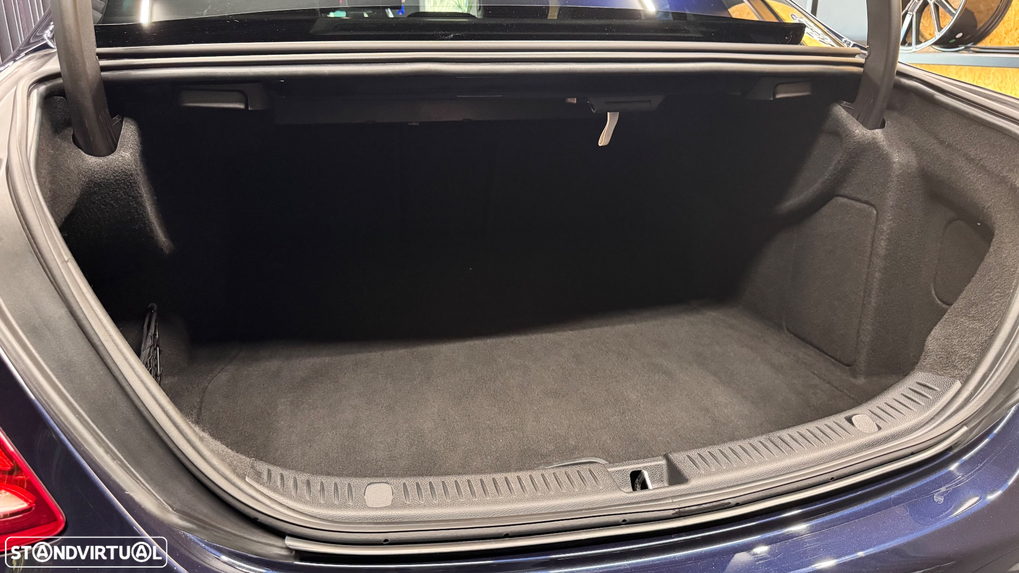 Mercedes-Benz E 220 d AMG - 6
