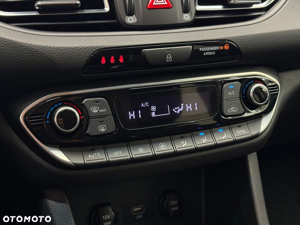 Hyundai i30 1.0 T-GDI Smart - 24