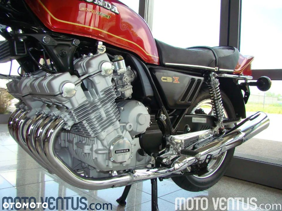 Honda CBX - 24