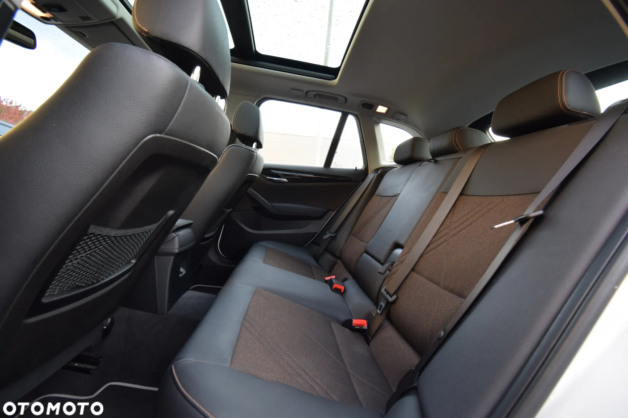 BMW X1 sDrive18d xLine - 37