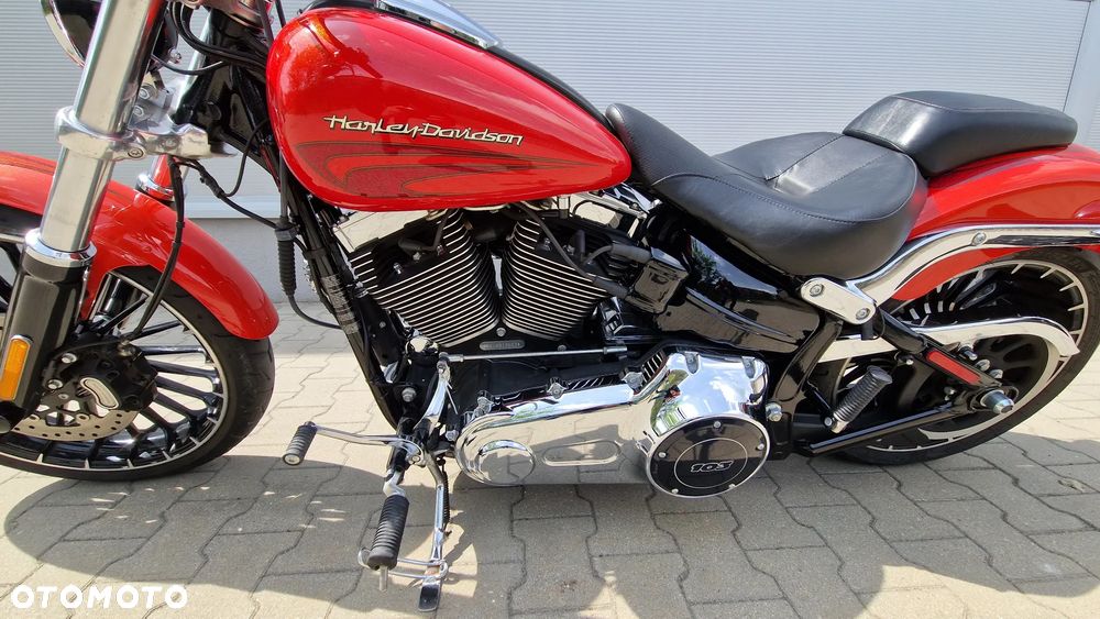 Harley-Davidson FXSB Breakout - 11