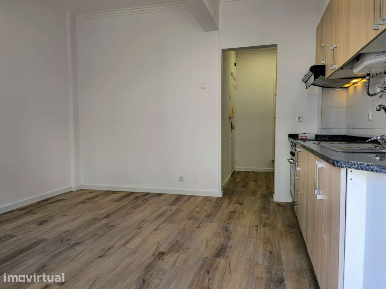 Apartamento T1 junto ao Largo da Graça - Grande imagem: 4/20