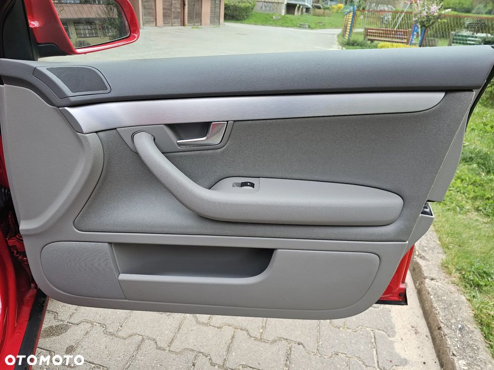 Audi A4 Avant 2.0 TDI - 25