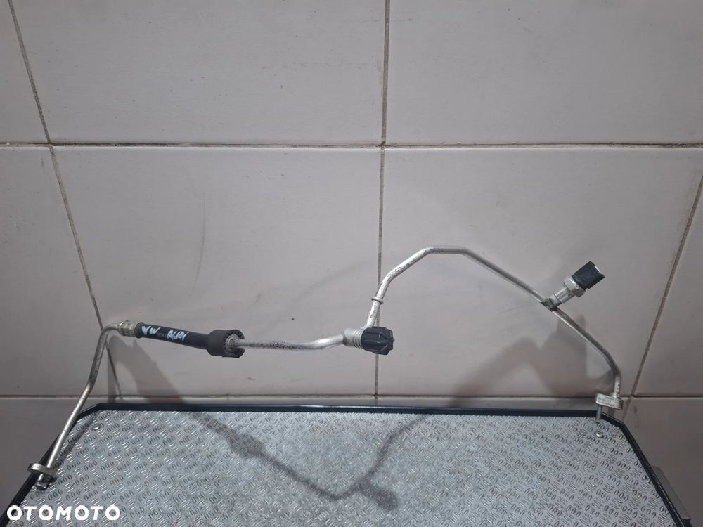 Rurka przewód klimatyzacji Volkswagen Audi nr 5Q0820741B - 1