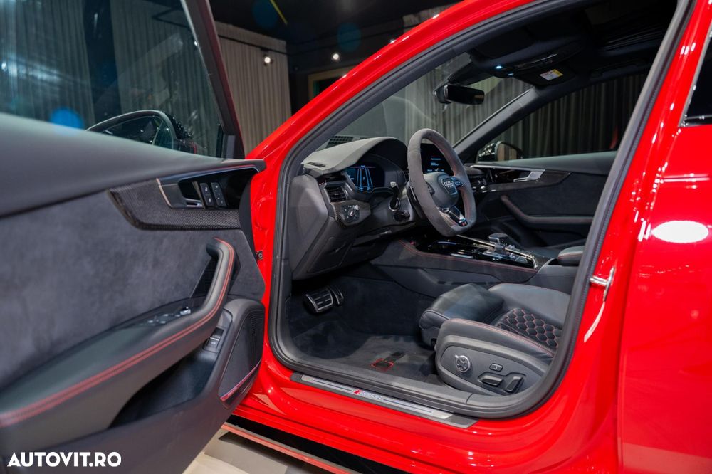 Audi RS4 Avant quattro Tiptronic - 32