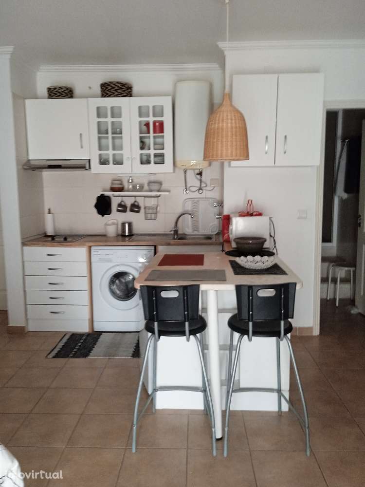 Apartamento T0 com varanda em Setúbal - Grande imagem: 3/8