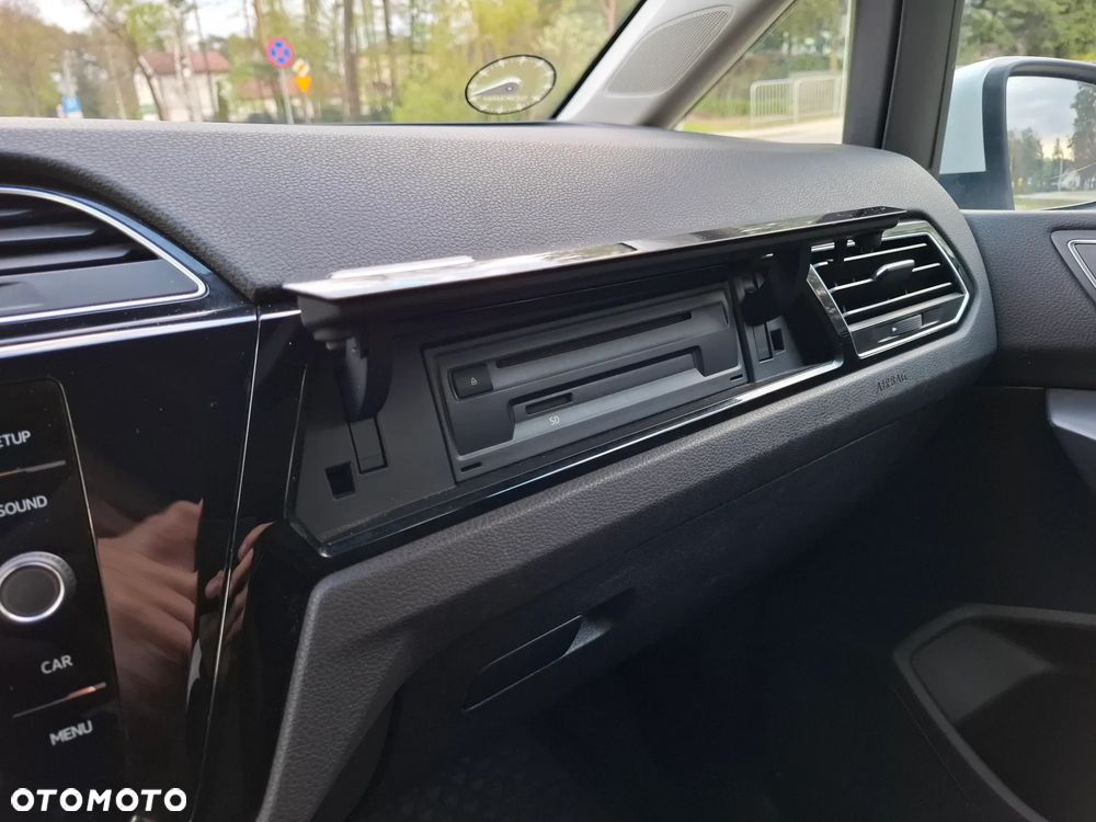 Volkswagen Touran 2.0 TDI SCR DSG Highline - 22