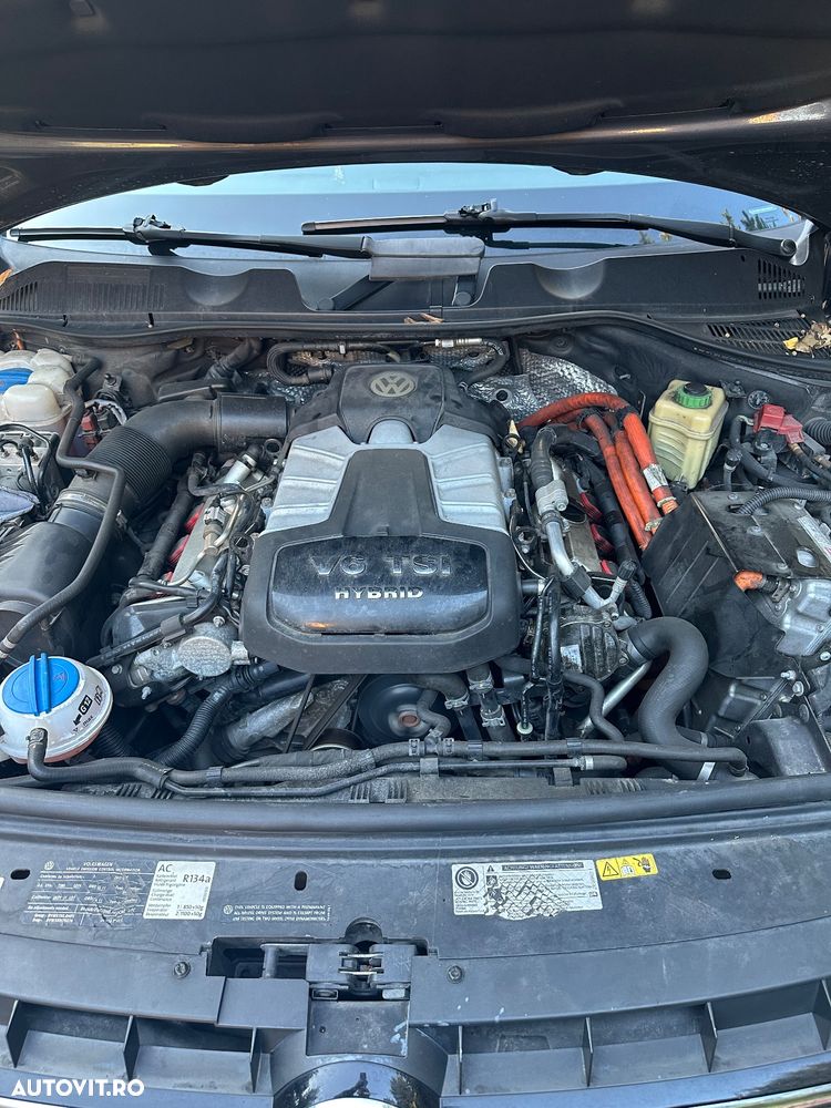 Volkswagen Touareg - 16