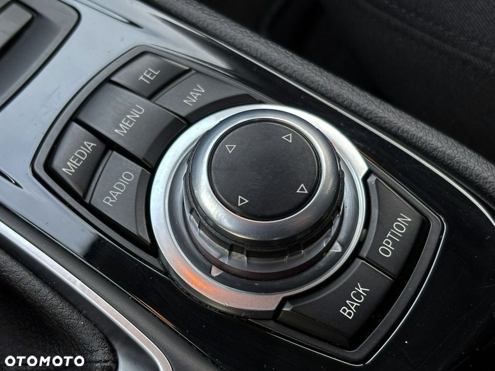 BMW Seria 2 218i Advantage - 30