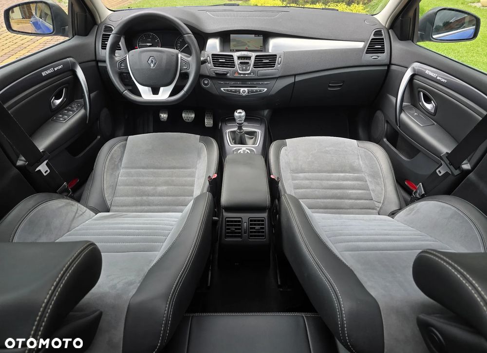 Renault Laguna ver-2-0-dci-bose-edition - 16