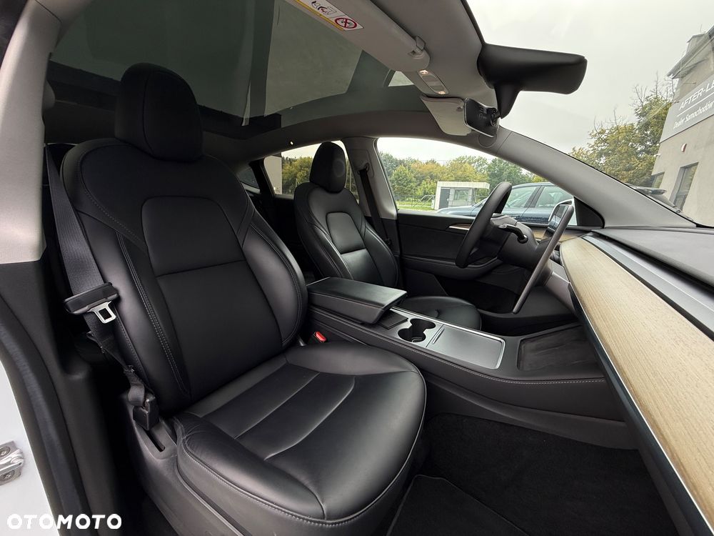 Tesla Model Y RWD - 40