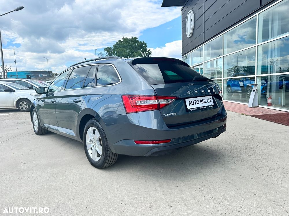 Skoda Superb 2.0 TDI DSG Ambition - 5
