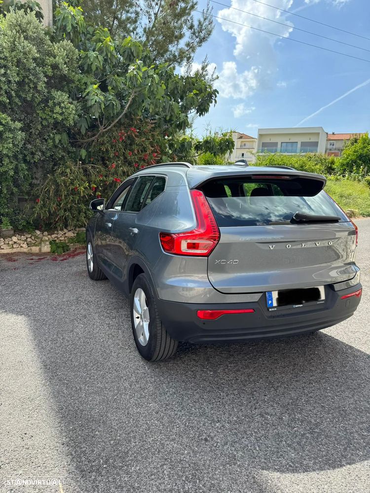 Volvo XC 40 1.5 T3 Tech Edition - 3
