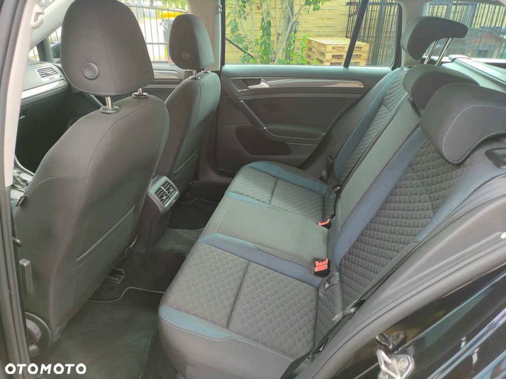 Volkswagen Golf 2.0 TDI SCR DSG IQ.DRIVE - 11
