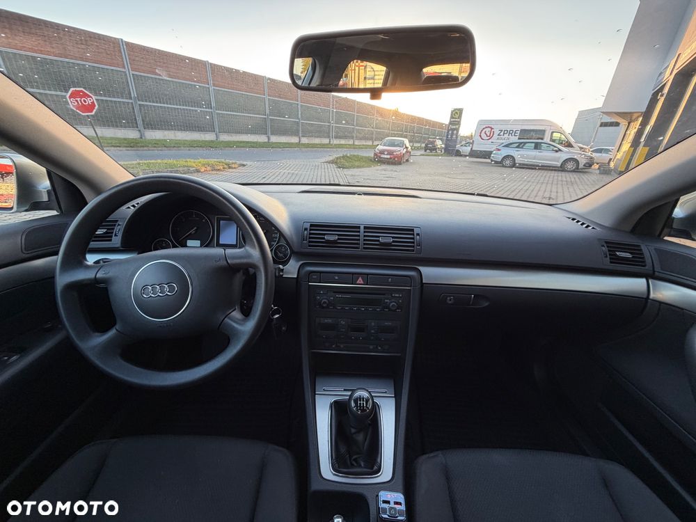 Audi A4 Limousine - 3