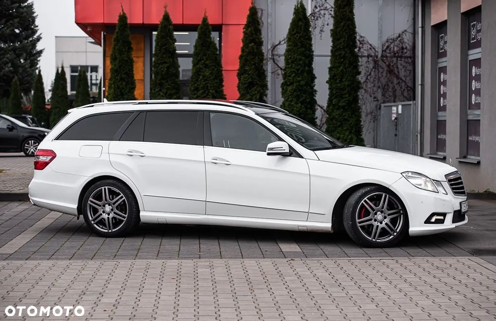 Mercedes-Benz Klasa E 350 CDI BlueEff Avantgarde - 3