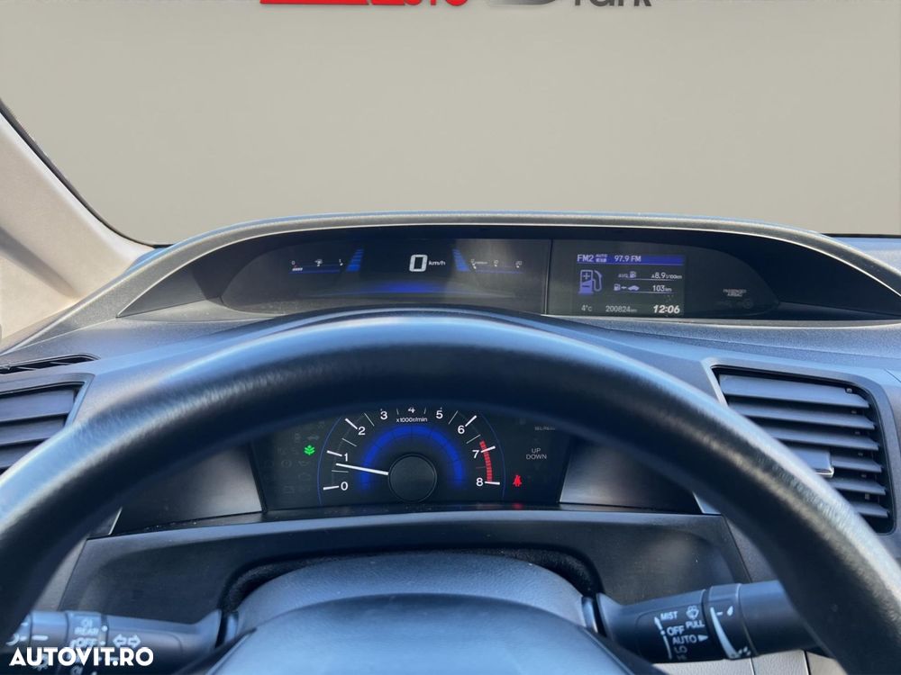 Honda Civic 1.8 i-VTEC Comfort - 7