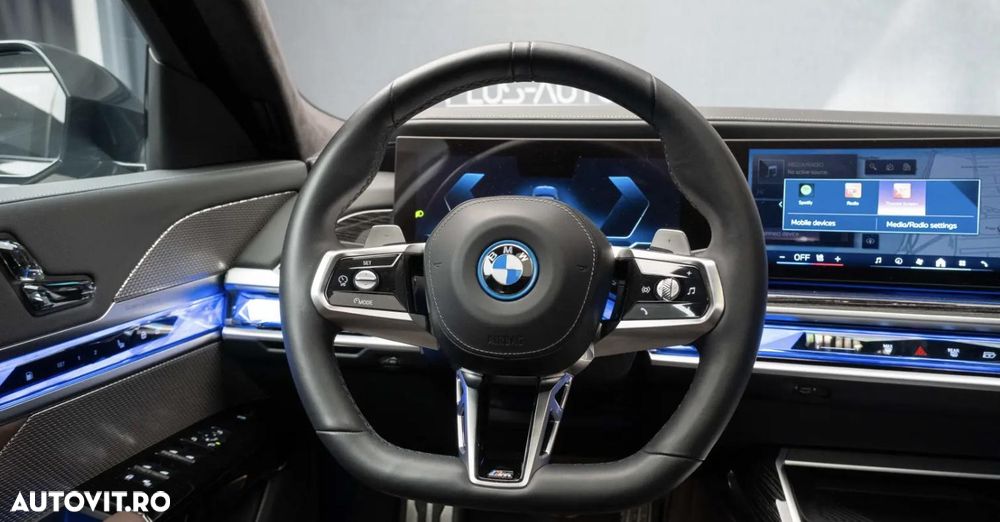 BMW Seria 7 - 24