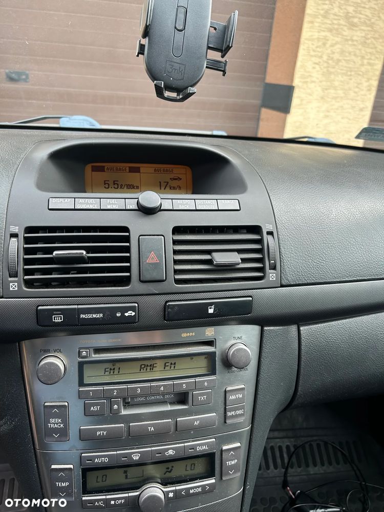 Toyota Avensis 1.8 VVT-i Luna - 8