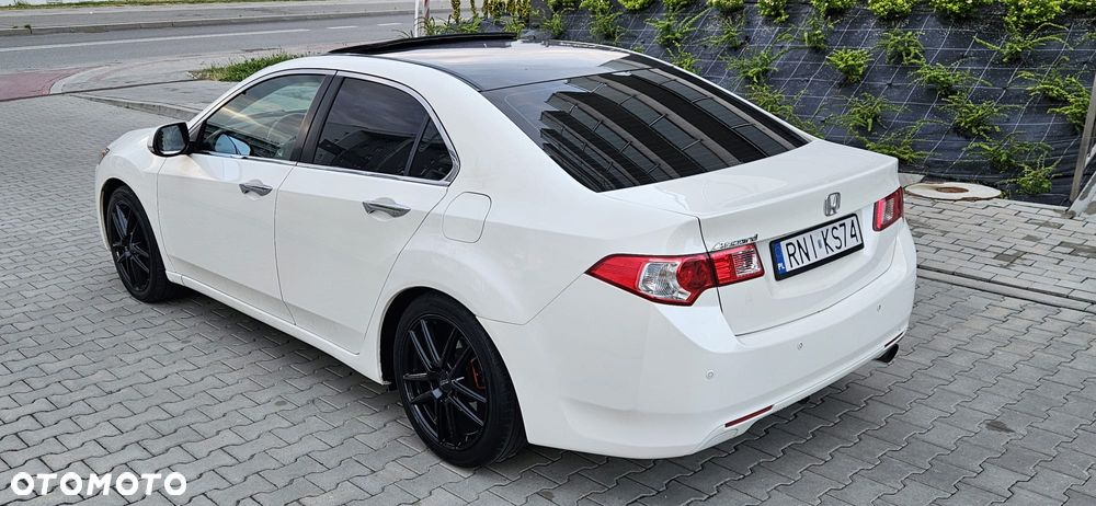 Honda Accord 2.0 Executive Nav - 6