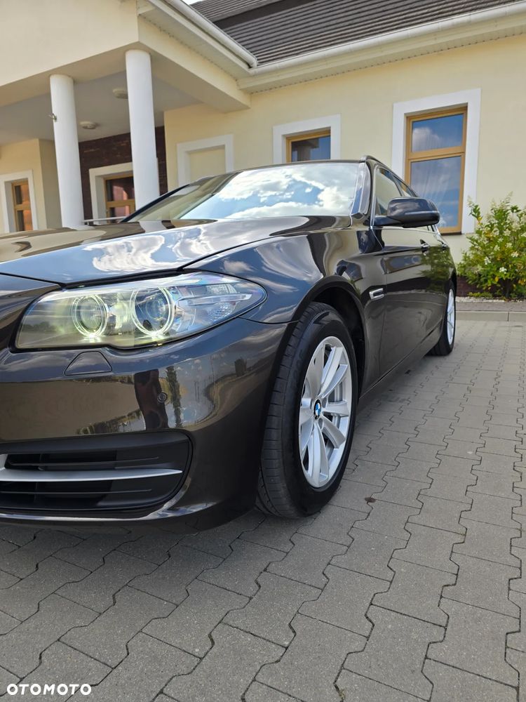 BMW Seria 5 520d Touring Luxury Line - 7