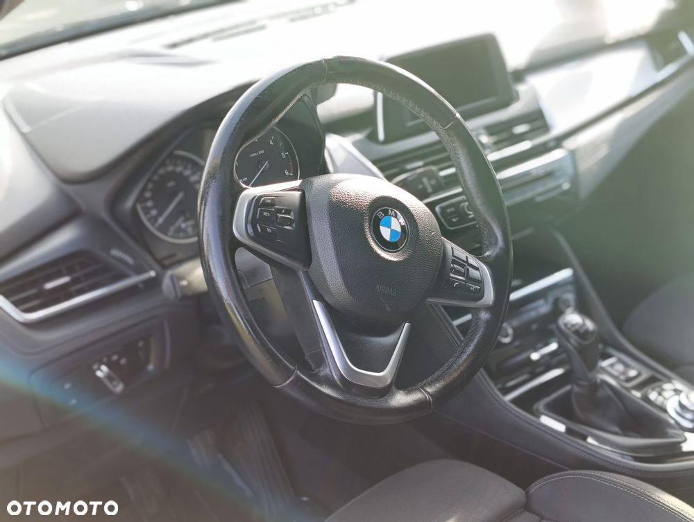 BMW Seria 2 218d xDrive M Sport - 11